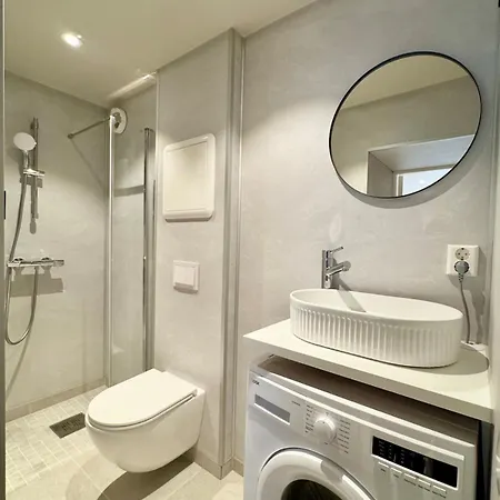 Smart & - New Renovated