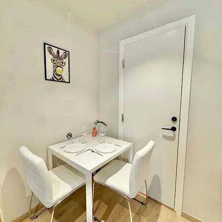 Smart & - New Renovated Apartman