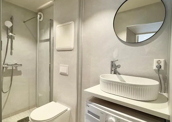 Smart & - New Renovated