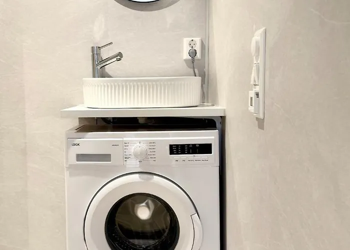 Smart & - New Renovated