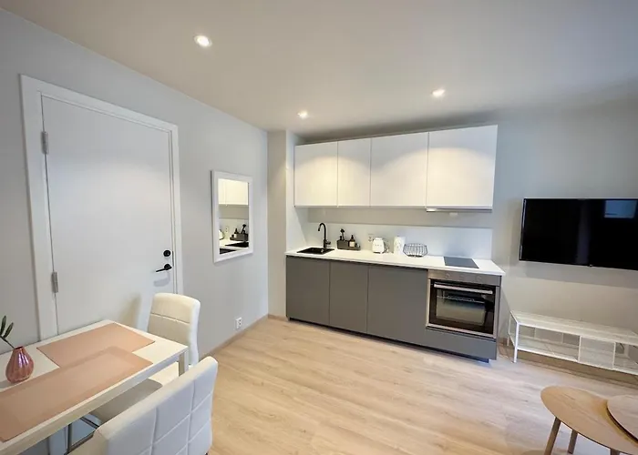 Lägenhet Smart & - New Renovated *